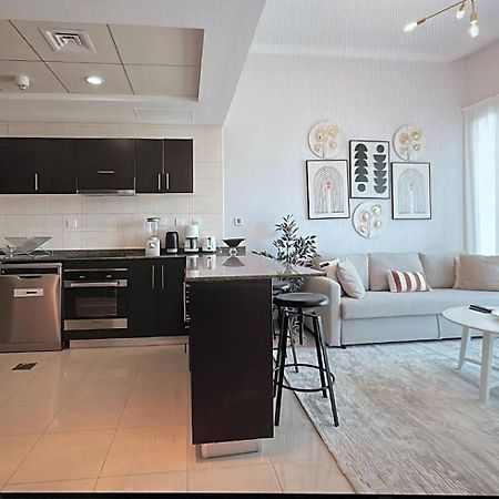 Luxurious 1 Bedroom Apartment In The Dubai Marina! 외부 사진