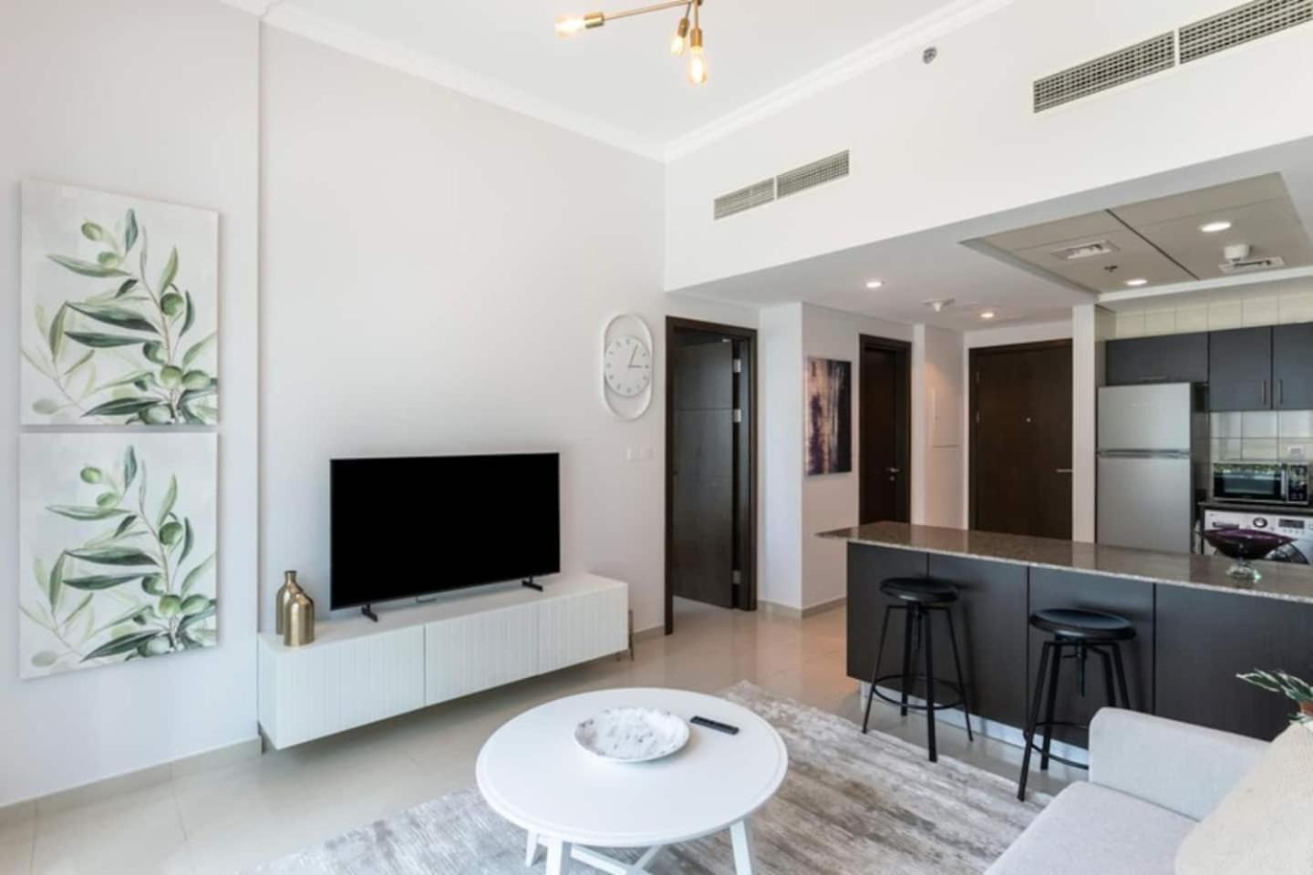 Luxurious 1 Bedroom Apartment In The Dubai Marina! 외부 사진