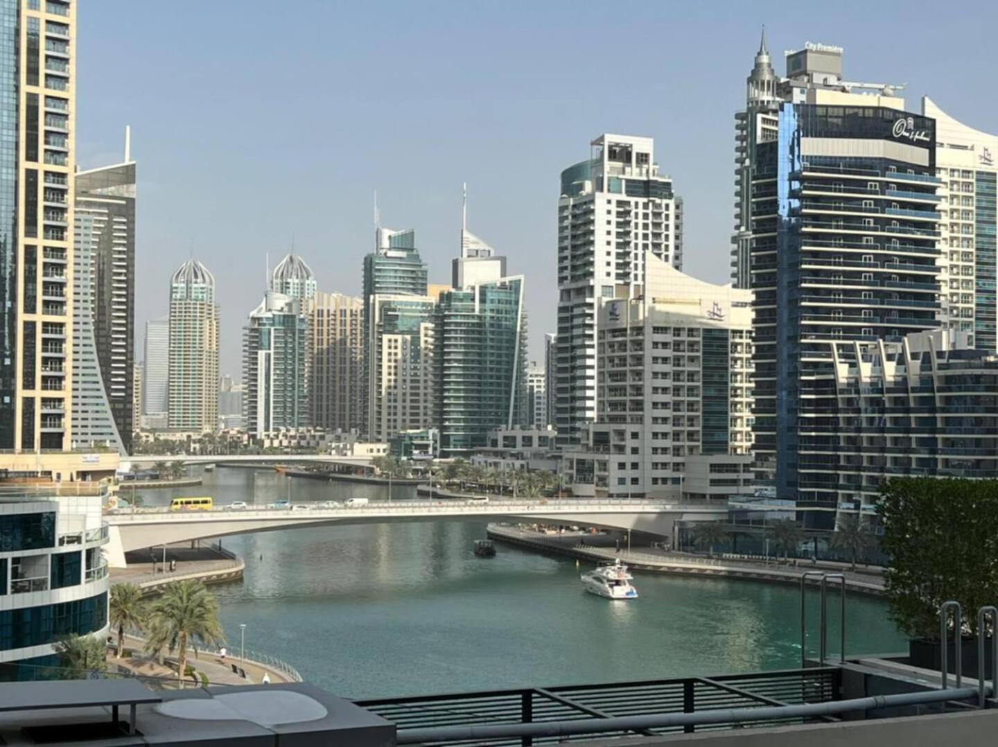 Luxurious 1 Bedroom Apartment In The Dubai Marina! 외부 사진