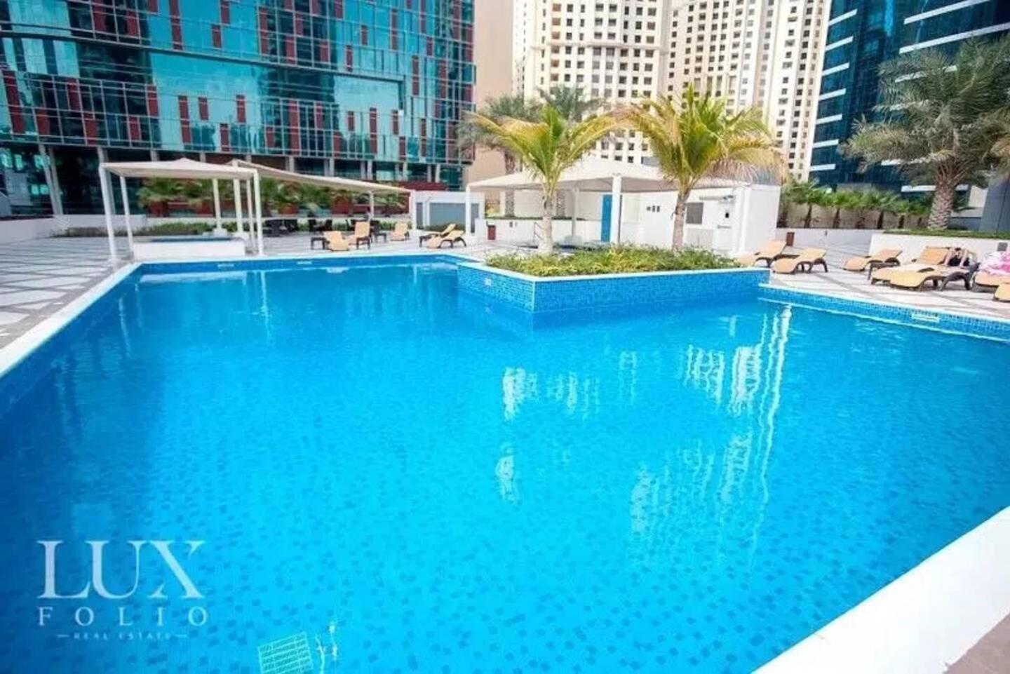 Luxurious 1 Bedroom Apartment In The Dubai Marina! 외부 사진